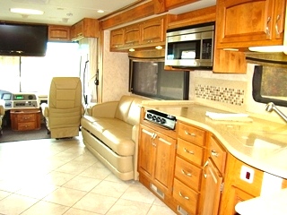 2008 MONACO KNIGHT MOTORHOME MODEL 38PDQ PARTING OUT 