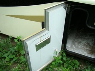FLEETWOOD BOUNDER PARTS - YEAR 2009. FOR SALE USED FLEETWOOD RV PARTS