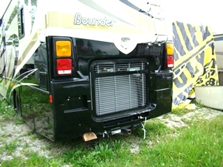 FLEETWOOD BOUNDER PARTS - YEAR 2009. FOR SALE USED FLEETWOOD RV PARTS