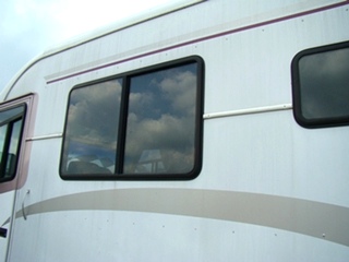 USED RV SALVAGE MOTORHOME PARTS - 2000 HOLIDAY RAMBLER VACATIONER PART