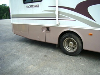 USED RV SALVAGE MOTORHOME PARTS - 2000 HOLIDAY RAMBLER VACATIONER PART