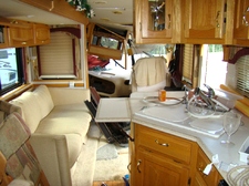 USED RV - MOTORHOME PARTS 2002 NEWMAR MOUNTAIN AIRE