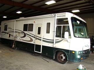 DAMON CORP RV | MOTORHOME PARTS DEALER. 2000 DAMON CHALLENGER - PARTING OUT