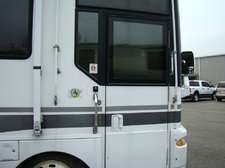 ULTIMATE ADVANTAGE YEAR 2000 USED MOTORHOME PARTS FOR SALE