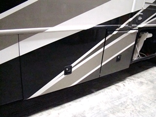FLEETWOOD PARTS DEALER 2003 DISCOVERY - VISONE RV