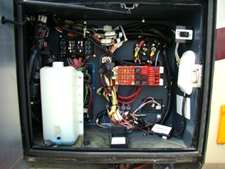 RV PARTS - 2013 FLEETWOOD REVOLUTION SALVAGE MOTORHOME 