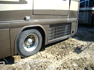 USED 2002 COUNTRY COACH INTRIGUE