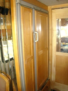 USED 2002 COUNTRY COACH INTRIGUE