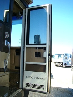 USED 2002 COUNTRY COACH INTRIGUE