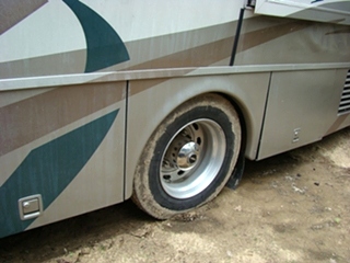WINNEBAGO JOURNEY PARTS YEAR 2002 RV SALVAGE YARD