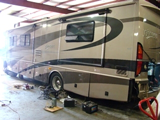DISCOVERY MOTORHOME PARTS 2004 FLEETWOOD DISCOVERY RV SALVAGE PARTS FOR SALE