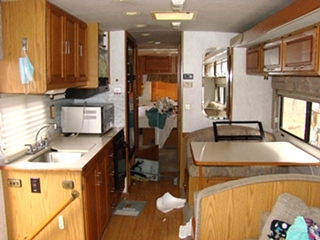 WINNEBAGO PARTS FOR SALE PARTING THIS 2000 WINNEBAGO ADVENTURER