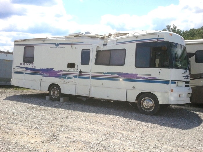 1999 WINNEBAGO BRAVE PART - RV SALVAGE 