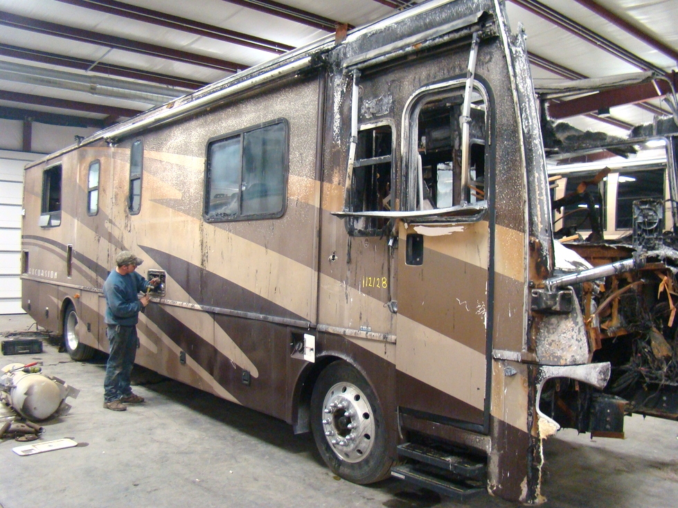 2005 FLEETWOOD EXCURSION OARTS AND SERVICE DEALER - VISONE RV