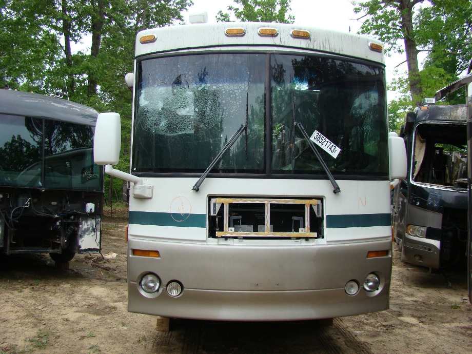 WINNEBAGO JOURNEY PARTS YEAR 2002 RV SALVAGE YARD