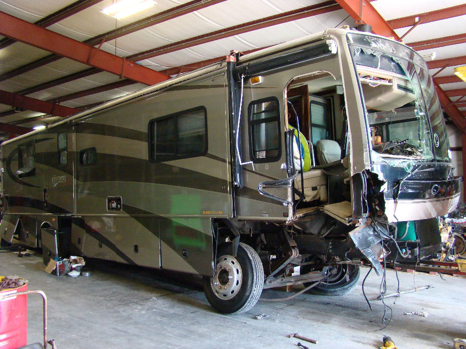 DISCOVERY MOTORHOME PARTS 2004 FLEETWOOD DISCOVERY RV SALVAGE PARTS FOR SALE