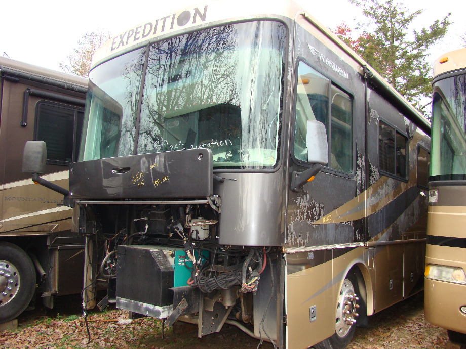 2005 FLEETWOOD EXPEDITION PARTS AND SERVICE DEALER - VISONE RV